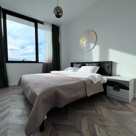 Apartment In Axis Towers, Tbilisi Business Center Exteriör bild