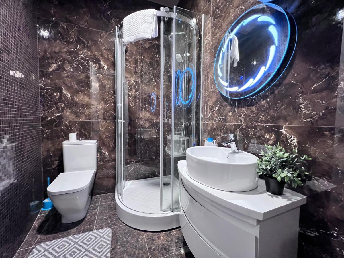 Apartment In Axis Towers, Tbilisi Business Center Exteriör bild